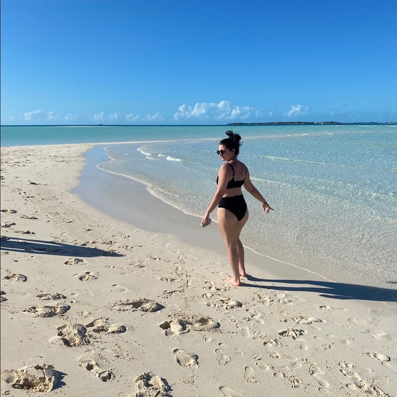 Meet your Posher, Aubrey - Picture 1 of 1